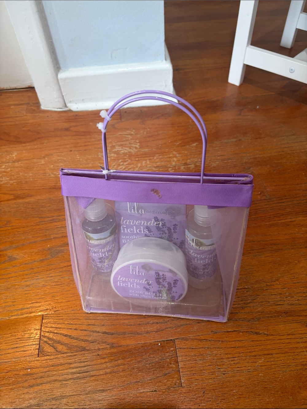 Lavender Fields Bath & Body Gift Set - Purple Tote. Brand new